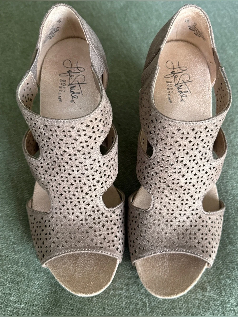 LifeStride Cork Wedge Sandals Taupe 7